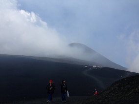 Etna, quota 2920 circa, il cono principale incombe minaccioso